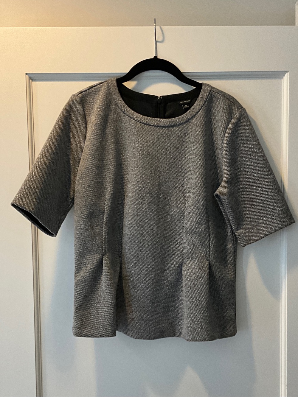 Ann Taylor Gray Short-Sleeve Textured Top